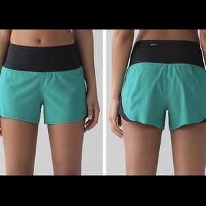 Lululemon Smooth Stride Short Viridian Green/Black